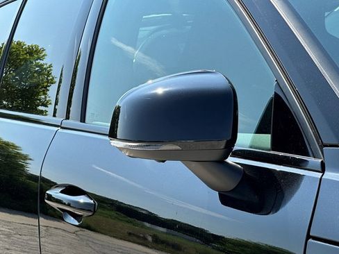 New 2026 Volvo XC40 B5 Plus w/ Protection Package Premier image 5