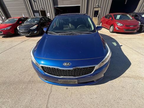 Used 2018 Kia Forte LX w/ LX Rear Camera Package image 11