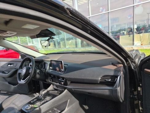 Used 2021 Nissan Rogue SV AWD/4WD image 9