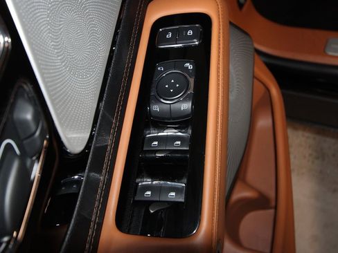 Used 2022 Lincoln Aviator Black Label w/ Dynamic Handling Package image 6