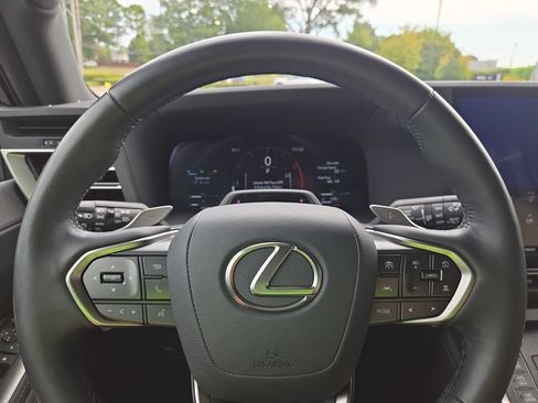 Used 2024 Lexus GX 550 AWD/4WD image 18