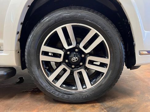 Used 2015 Toyota 4Runner Limited RWD image 11