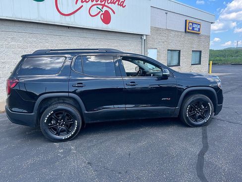 Used 2023 GMC Acadia AT4 AWD/4WD image 10