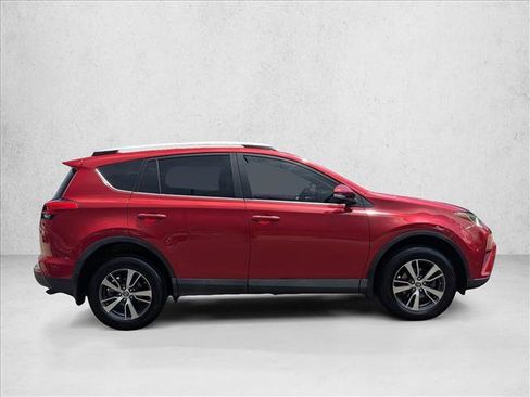 Used 2016 Toyota RAV4 XLE image 4