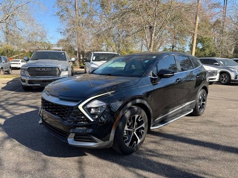 Used 2023 Kia Sportage EX image 3