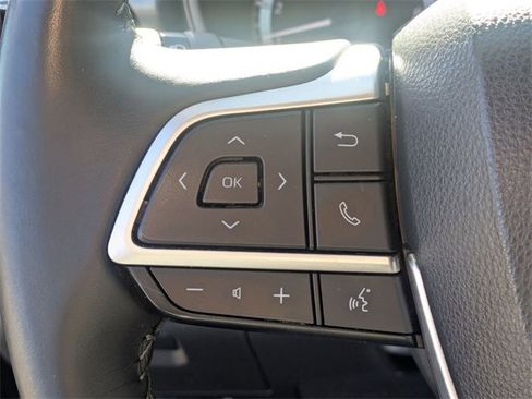 Used 2023 Toyota Highlander LE image 17