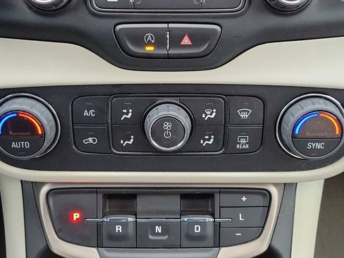 Used 2022 GMC Terrain Denali AWD/4WD image 31