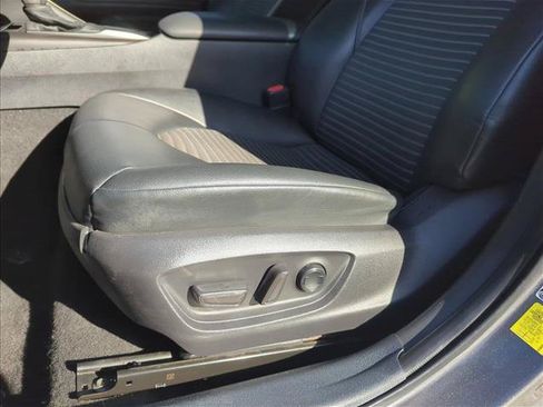 Used 2021 Toyota Camry SE FWD image 14