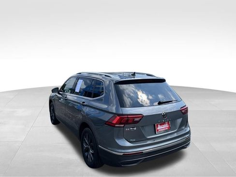 Used 2023 Volkswagen Tiguan SE FWD image 40