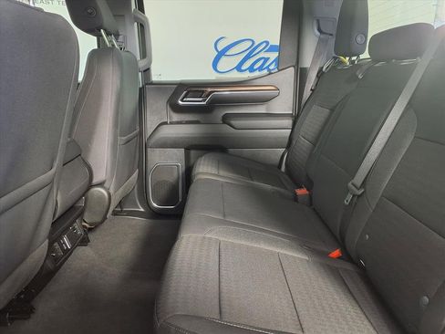 Used 2023 Chevrolet Silverado 1500 LT image 8