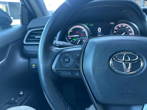 Used 2023 Toyota Camry XSE FWD image 32
