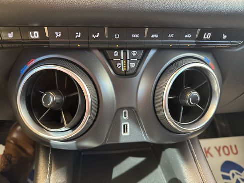 Used 2023 Chevrolet Blazer LT image 36