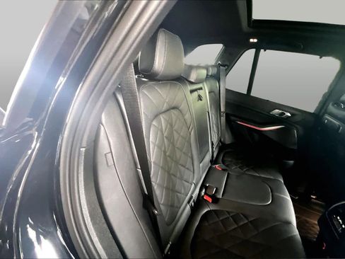 Used 2025 BMW X5 xDrive40i w/ Executive Package AWD/4WD image 20