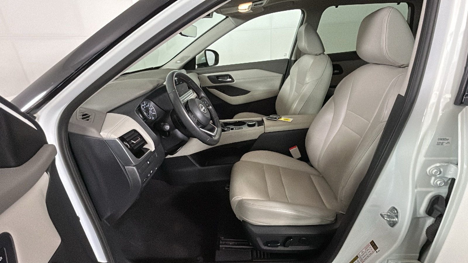 Used 2023 Nissan Rogue SL w/ SL Premium Package AWD/4WD image 14