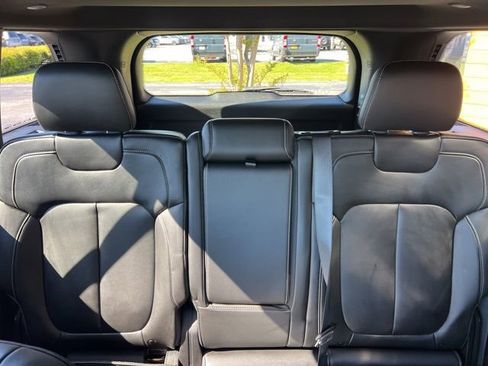New 2026 Jeep Grand Cherokee Limited RWD image 18