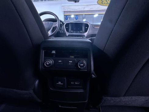 Used 2023 GMC Acadia SLE w/ Driver Convenience Package FWD image 38