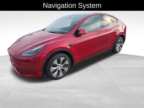Used 2023 Tesla Model Y Long Range AWD/4WD image 7