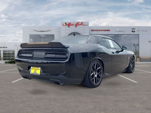 Used 2016 Dodge Challenger R/T Scat Pack w/ Leather Interior Group RWD image 5