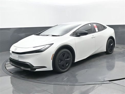 New 2026 Toyota Prius LE image 21