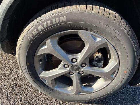 Used 2025 Ford Escape ST-Line image 16