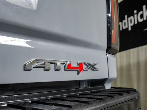 Used 2024 GMC Sierra 2500 AT4X image 47