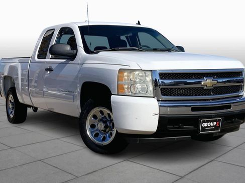 Used 2011 Chevrolet Silverado 1500 LS image 2