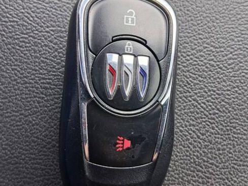 Used 2024 Buick Envista Preferred FWD image 14