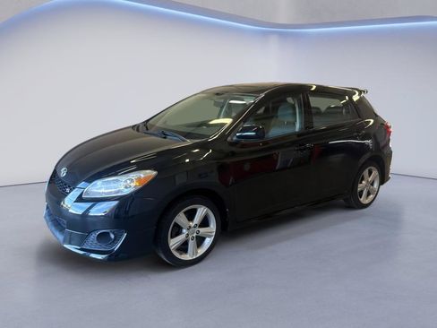 Used 2010 Toyota Matrix S FWD image 3