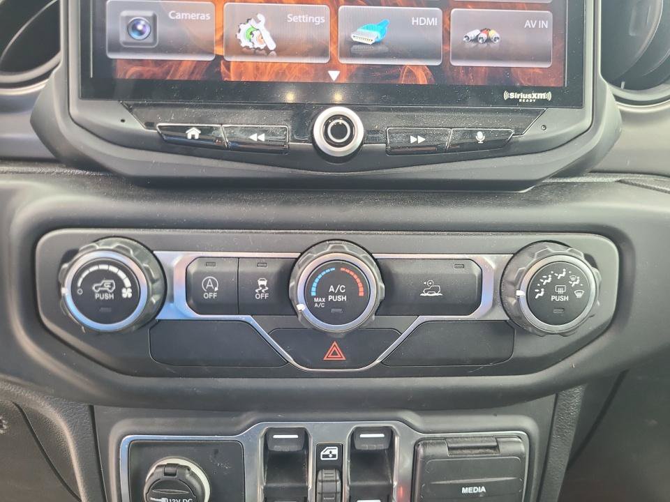 Used 2021 Jeep Wrangler Unlimited Sport AWD/4WD image 20