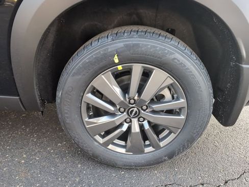 New 2025 Nissan Pathfinder SV image 24