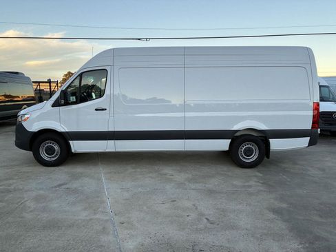 New 2025 Mercedes-Benz Sprinter 2500 image 5