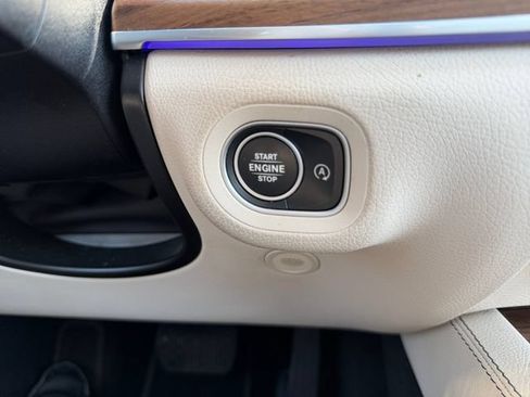 Certified 2024 Mercedes-Benz GLE 450 4MATIC image 37