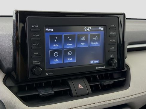 Used 2022 Toyota RAV4 XLE AWD/4WD image 32