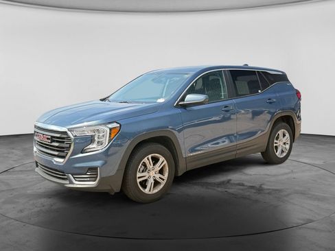 Used 2024 GMC Terrain SLE AWD/4WD image 4