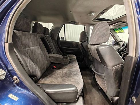 Used 2004 Honda CR-V EX image 17