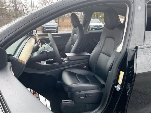 Used 2023 Tesla Model Y Long Range image 10