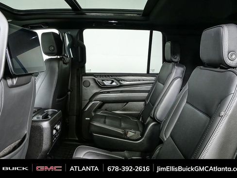 Used 2021 GMC Yukon XL Denali w/ Denali Premium Package image 20