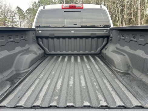 Used 2025 Chevrolet Colorado Z71 w/ Z71 Convenience Package 2 image 11