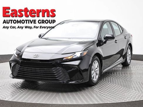 Used 2025 Toyota Camry LE FWD image 1