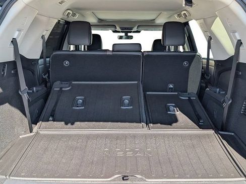 New 2026 Nissan Pathfinder Platinum FWD image 21