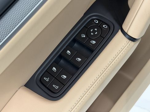 New 2026 Porsche Cayenne S image 28