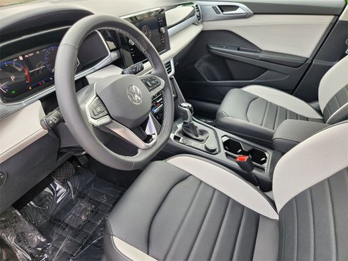 New 2025 Volkswagen Taos SEL image 6