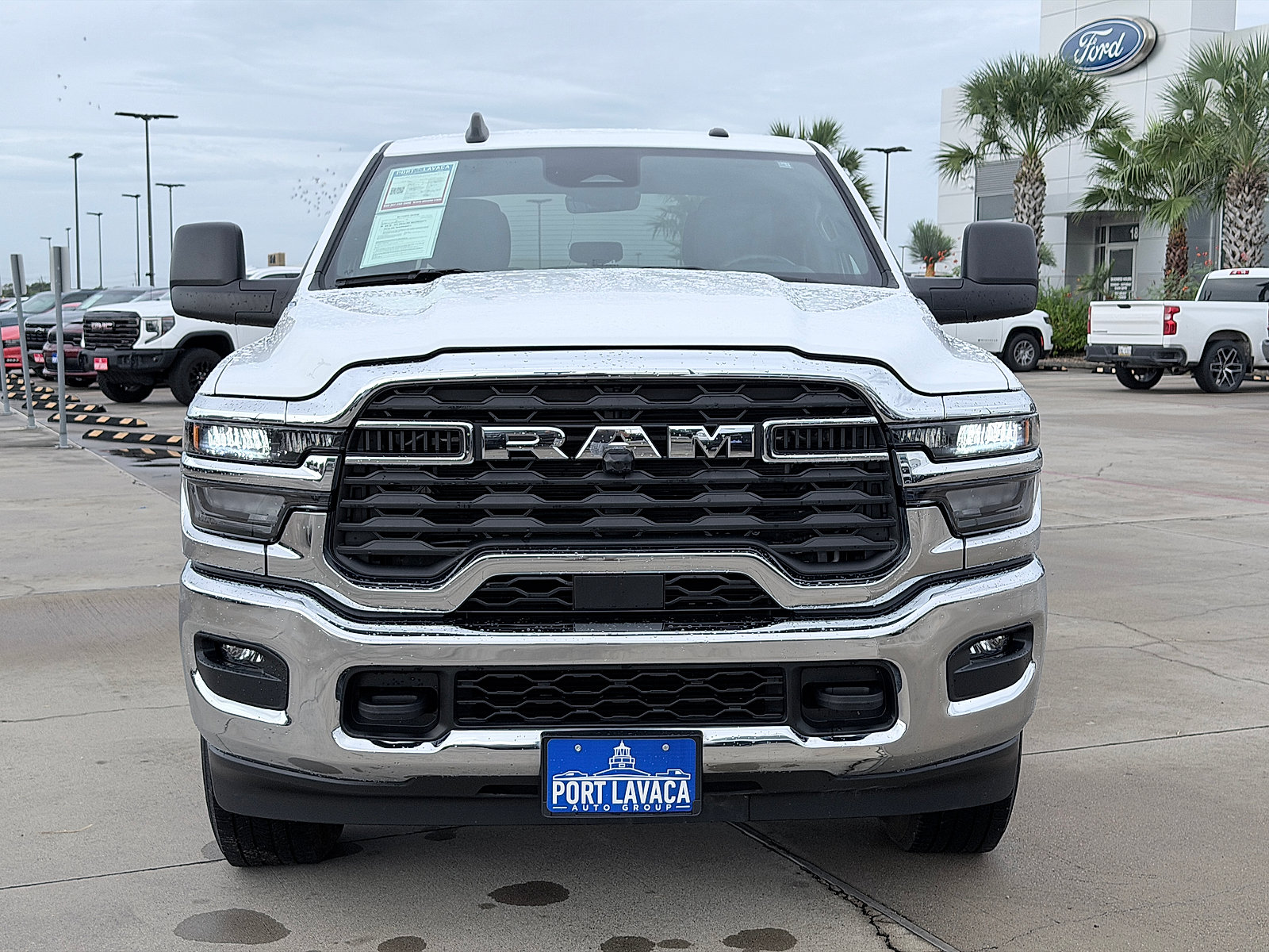 Used 2025 RAM 2500 Tradesman w/ Chrome Appearance Group AWD/4WD image 2