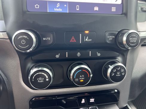 Used 2023 RAM 1500 Big Horn AWD/4WD image 25