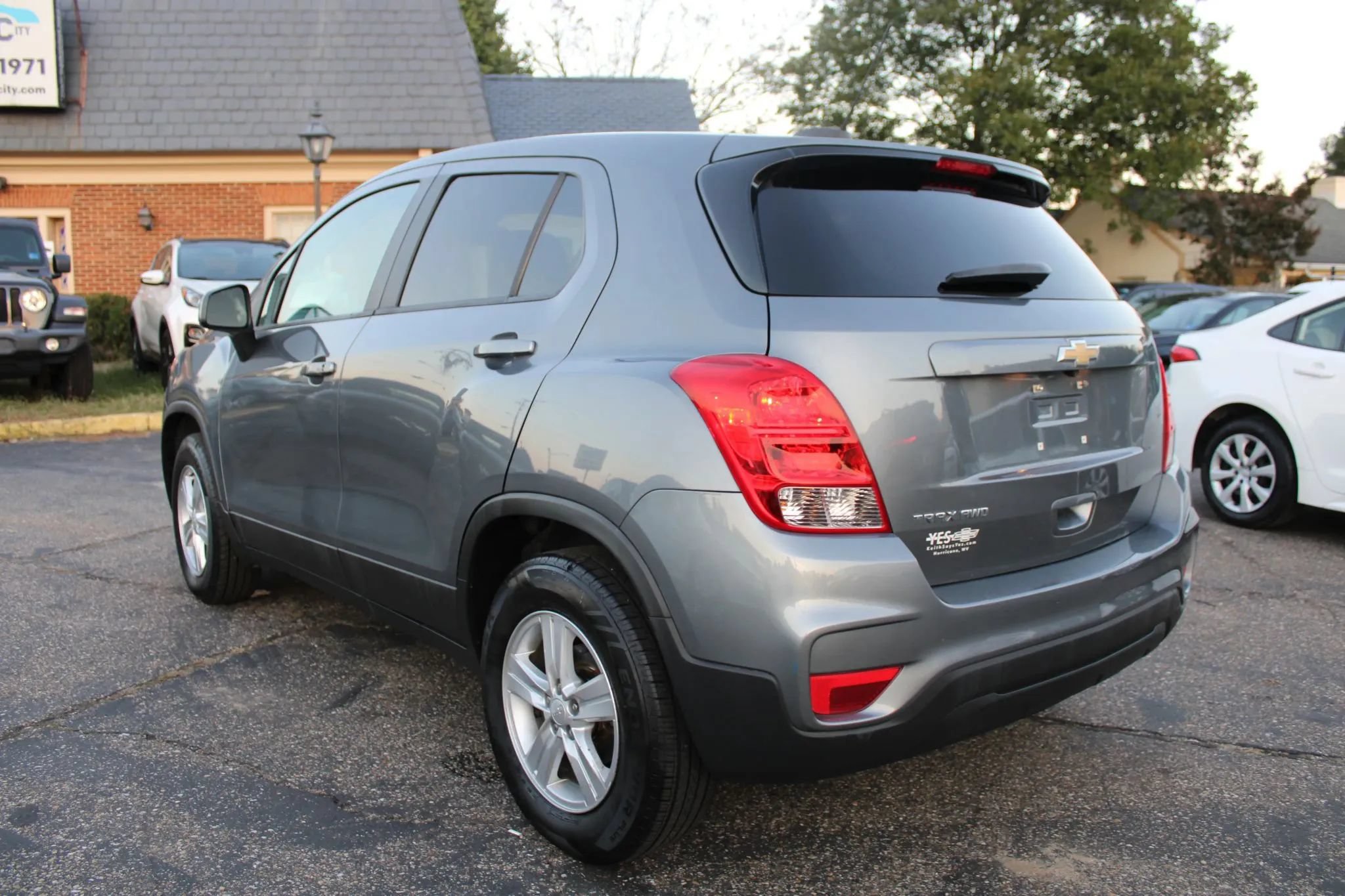 Used 2020 Chevrolet Trax LS w/ Tint and Cruise Package AWD/4WD image 6