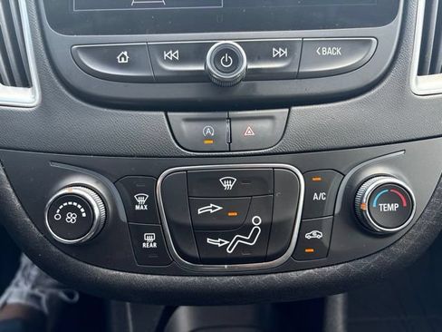 Used 2025 Chevrolet Malibu RS FWD image 31
