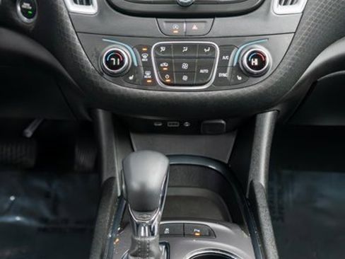 Used 2025 Chevrolet Malibu LT w/ Sport Edition image 17