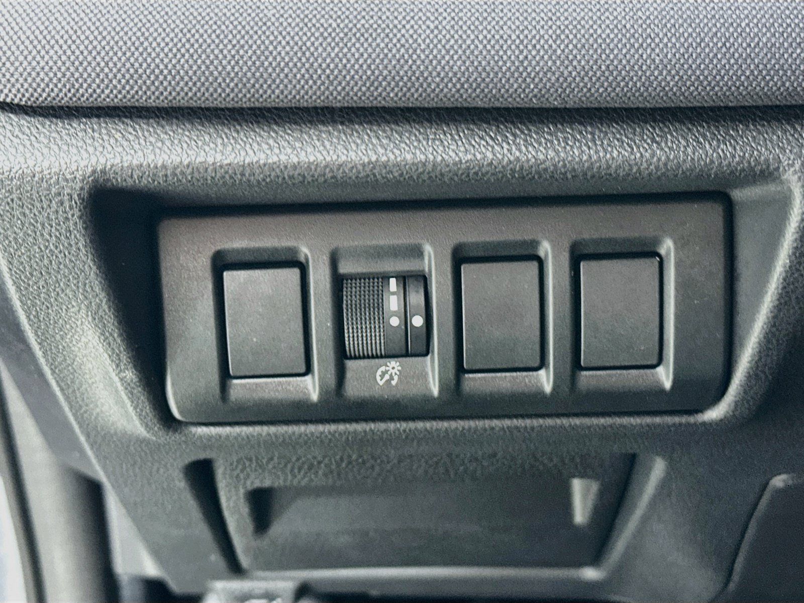 Used 2024 Subaru Outback Premium AWD/4WD image 10