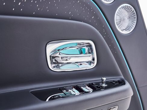 Used 2025 Rolls-Royce Spectre w/ Leather Finishing Pack image 30