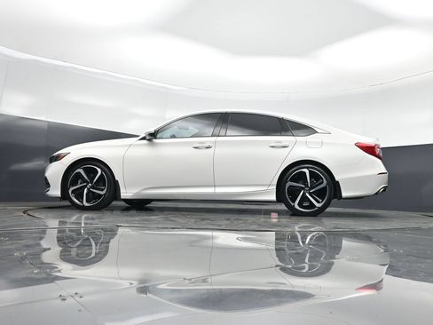 Used 2019 Honda Accord Sport image 7